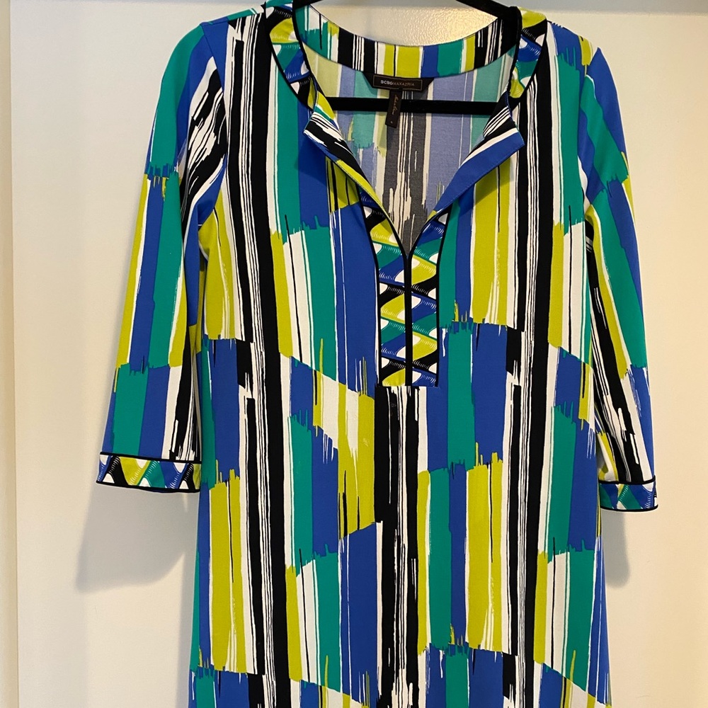 BCBGMaxazria dress. Size S. Very colorful, fun and comfy to wear.